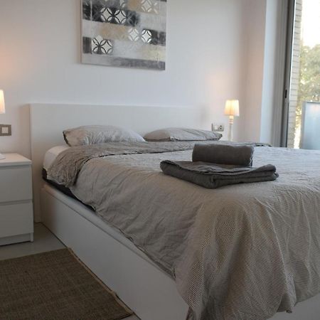 Magnificent Apartment Close To The Beach Sant Adria de Besos Luaran gambar