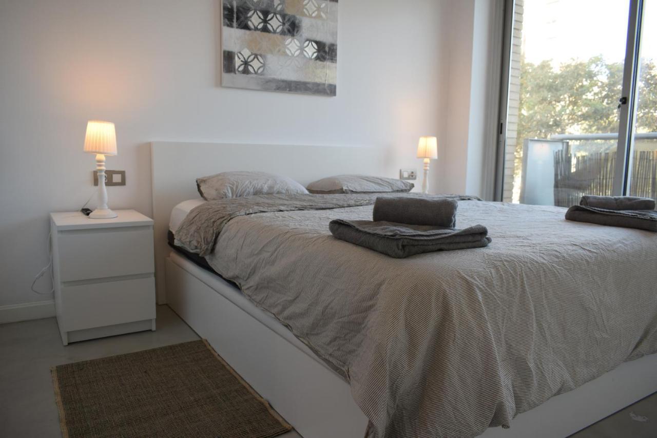 Magnificent Apartment Close To The Beach Sant Adria de Besos Luaran gambar