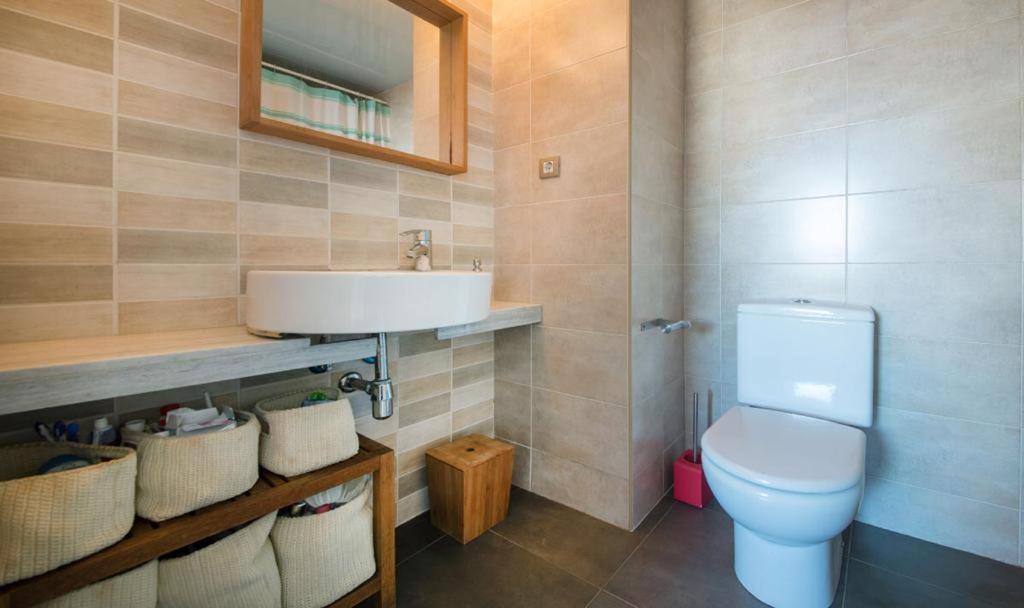Magnificent Apartment Close To The Beach Sant Adria de Besos Luaran gambar
