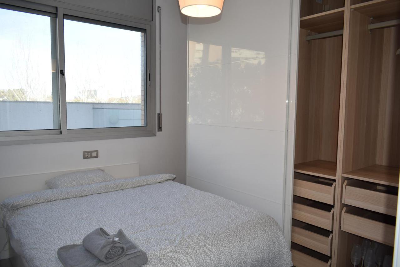 Magnificent Apartment Close To The Beach Sant Adria de Besos Luaran gambar