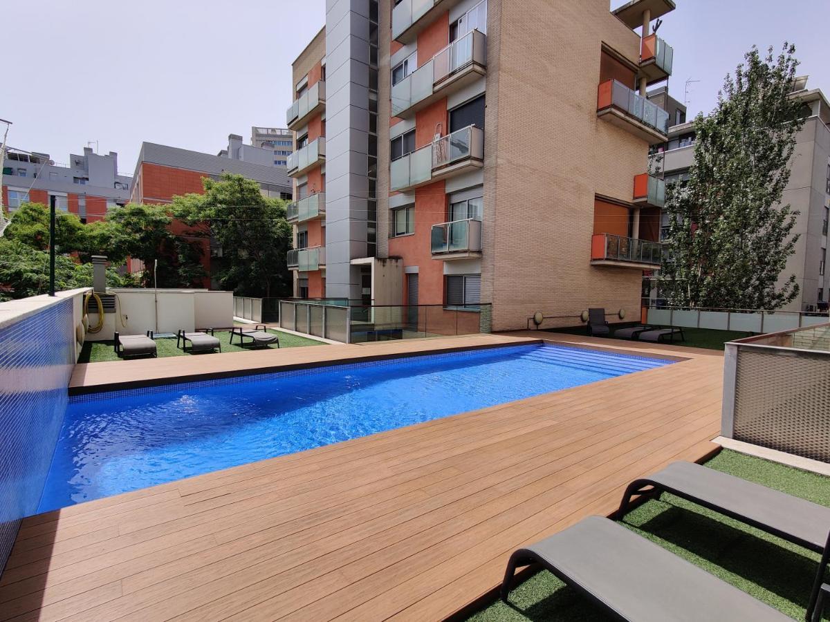 Magnificent Apartment Close To The Beach Sant Adria de Besos Luaran gambar